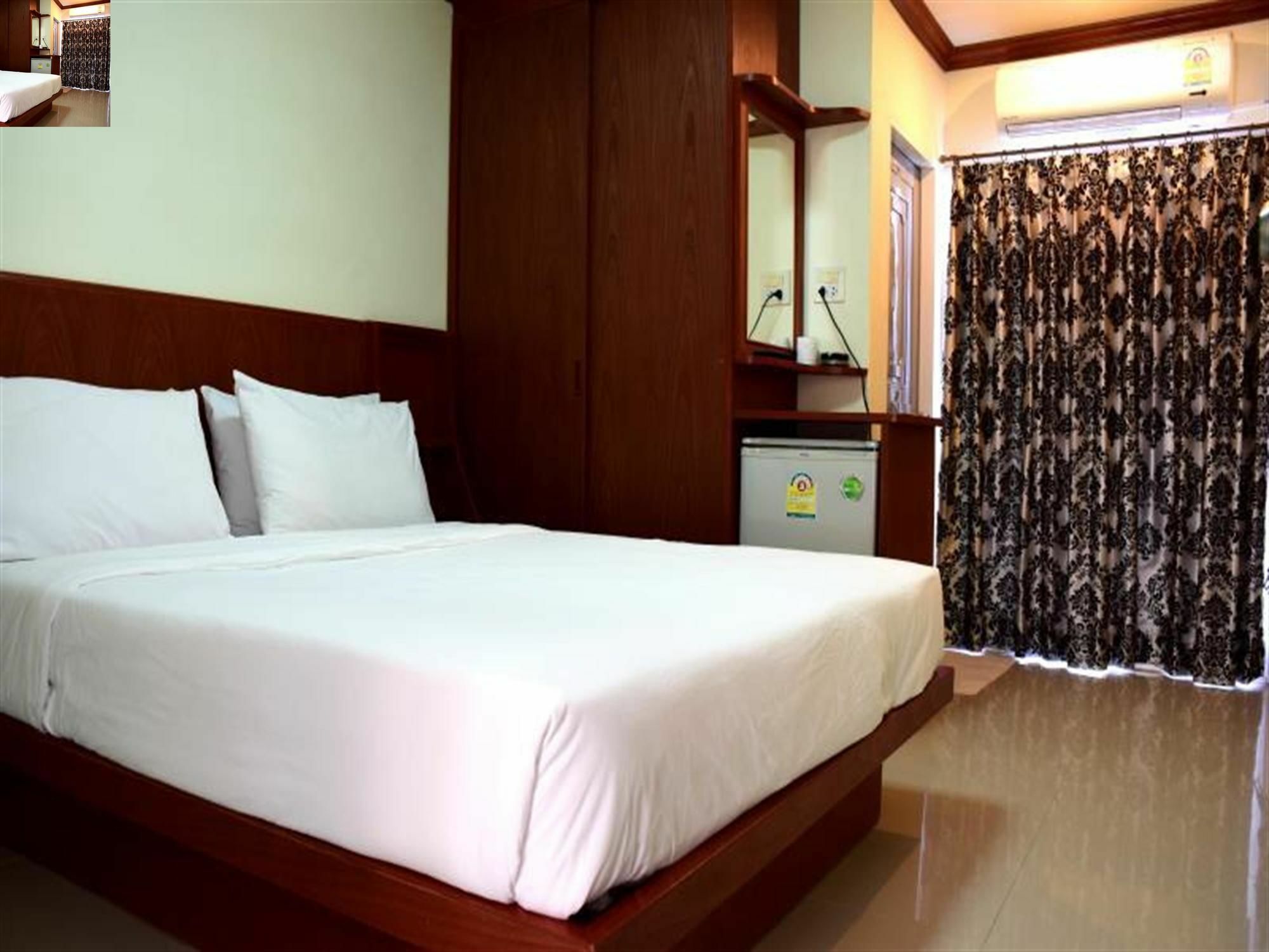 Oyo 118 Beach Walk Stay Patong Ngoại thất bức ảnh
